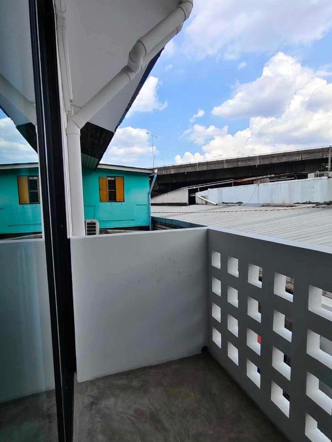 Mr Black & Ms White -Self Check In Accommodation Bangkok Ngoại thất bức ảnh