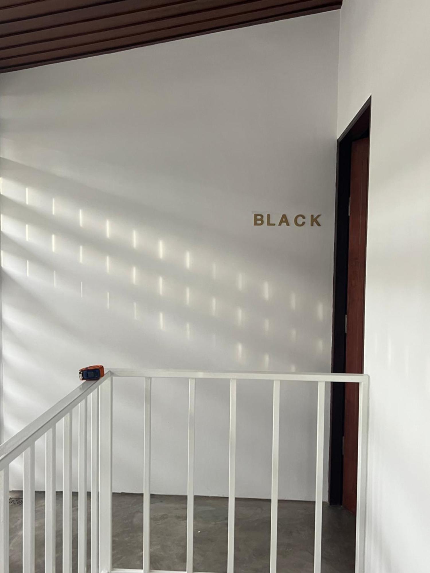Mr Black & Ms White -Self Check In Accommodation Bangkok Ngoại thất bức ảnh